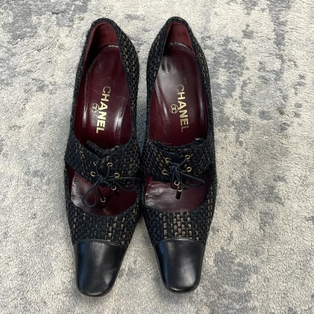 Vintage Chanel Tweed Squared Pointed Toe Lace Up Oxford Heels Sz 39.5